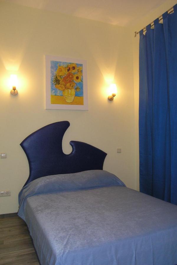 Art Villa On Sumskaya Street خاركيف الغرفة الصورة